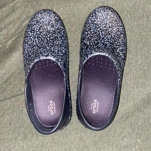 Crocs nursing clogs. Size 9